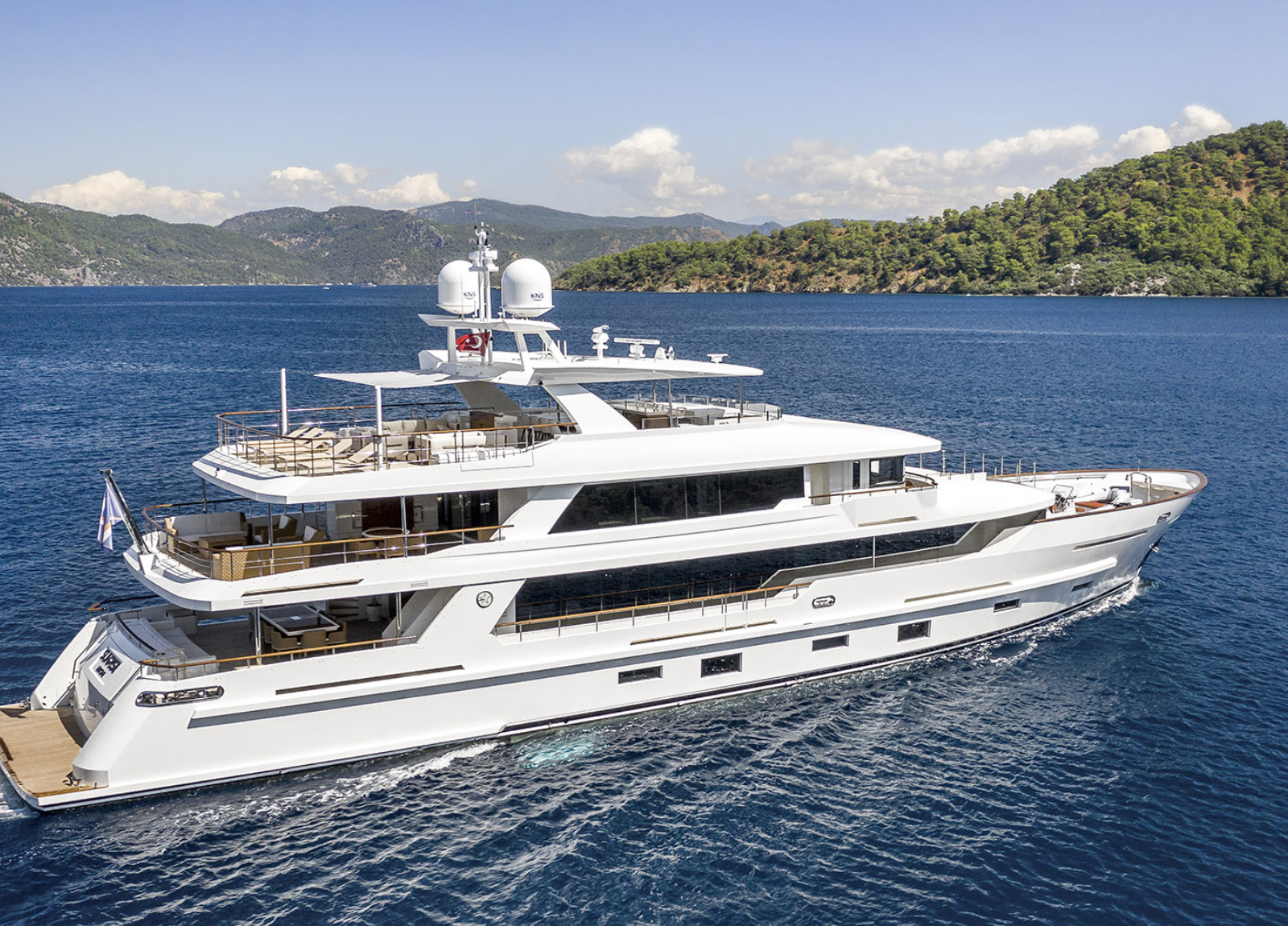 luxusyacht chartern mittelmeer