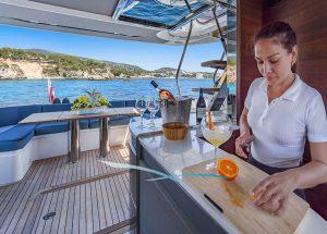 bar-motor-yacht-charter-princess-s60-aquavista.jpg