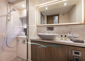bathroom-motor-yacht-absolute-52-fly-ht-2019.jpg