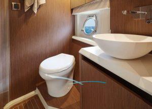 bathroom-motor-yacht-monte-carlo-mc-5.jpg