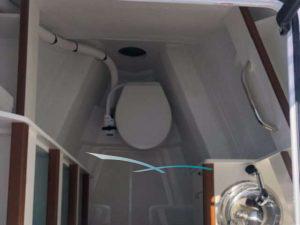 bathroom-sailing-yacht-jeanneau-54.jpg