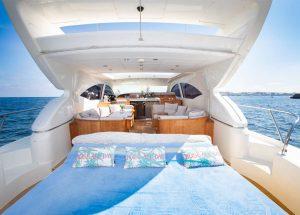 deck-motor-yacht-charter-mangusta-72-thats-amore-mallorca.jpg