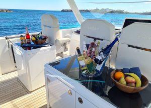 fjord-41-xl-pool-one-wetbar.jpg
