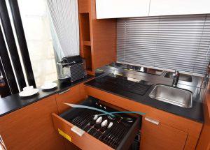 kitchen-motor-yacht-prestige-420-fly.jpg