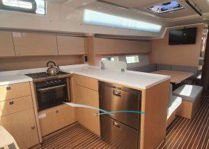 kitchen-sailing-yacht-bavaria-c45-style-mallorca.jpg