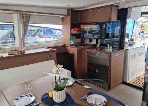 lounge-catamaran-lagoon-46-mallorca.jpeg