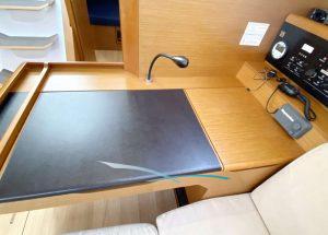 lounge-jeanneau-sun-odyssey-519.jpg