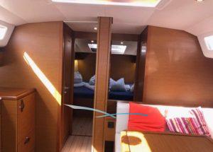 lounge-sailing-yacht-jeanneau-54.jpg
