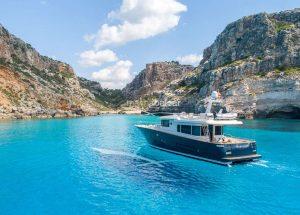 motor-yacht-apreamare-maestro-65-trabucaire-balearics.jpg