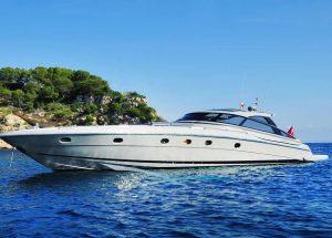 motor-yacht-charter-baia-azzurra-63.jpg