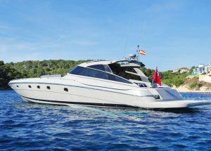 motor-yacht-charter-mallorca-baia-azzurra-63.jpg