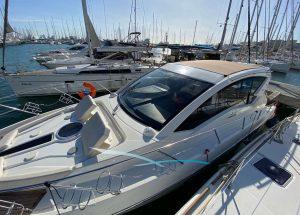 motor-yacht-cranchi-m44-ht-mallorca-mb-charter.jpg