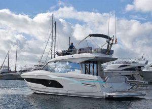 motor-yacht-prestige-420-fly-mallorca.jpg