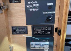 radio-motor-yacht-bavaria-s33-open-sunrise-i-mallorca.jpg