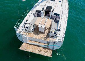 rear-sailing-yacht-oceanis-40-1-mallorca-charter.jpg