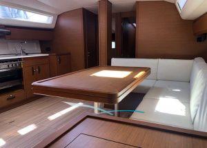 salon-sailing-yacht-jeanneau-54.jpg