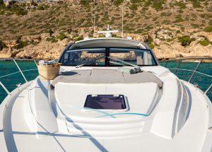 sunseeker-predator-57-boefjeII-sunbed-towels.jpg