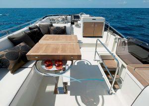 upperdeck-seating-motor-yacht-monte-carlo-mc-5.jpg