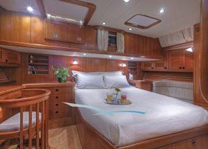 vip-cabin-luxury-yacht-nautors-swan-eastern-mediterranean.jpg