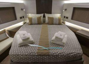 vip-cabin-motor-yacht-charter-pearl-65.jpg