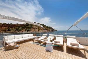 6733_Semaya Motor Yacht for charter in Ibiza sunbathing beds