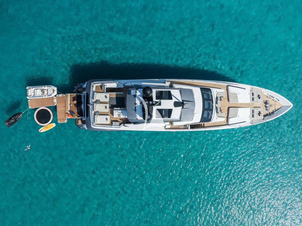 Custom Line 33m “Alvium” – View 3