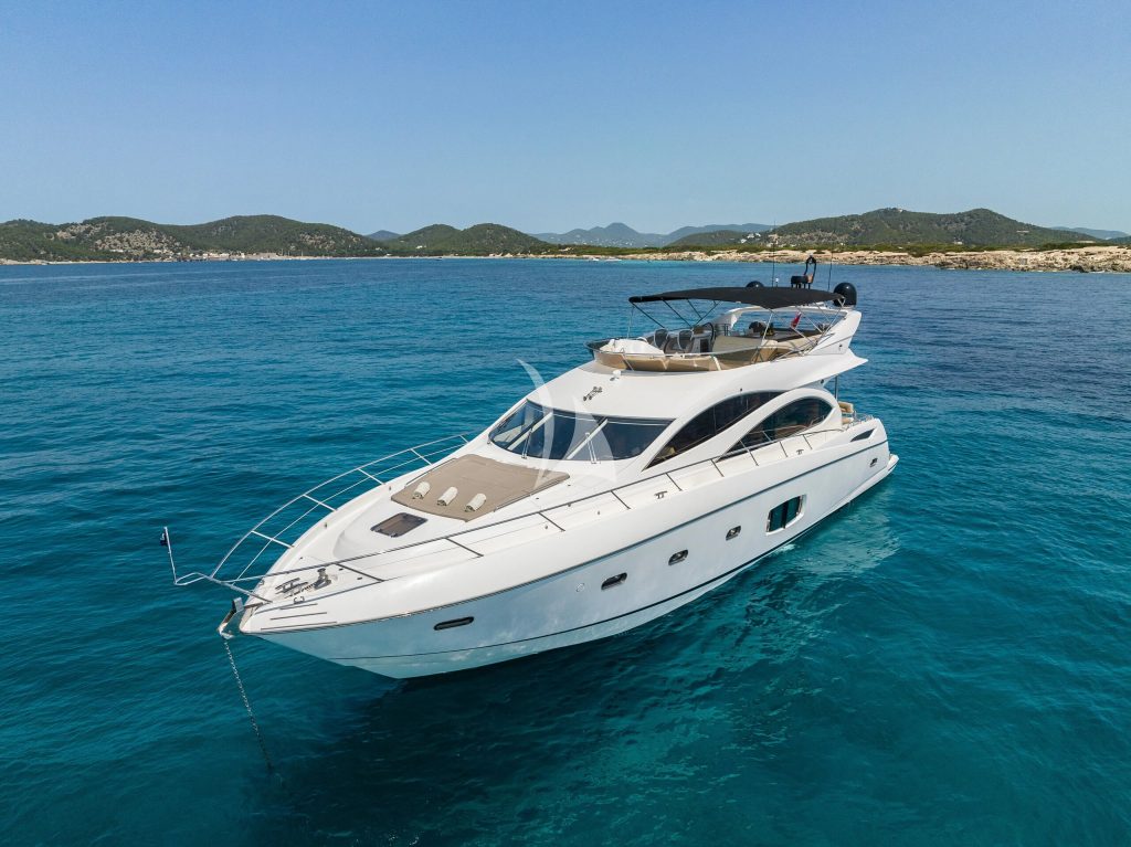 Sunseeker Manhattan 70 “Cala di Luna” – view 2