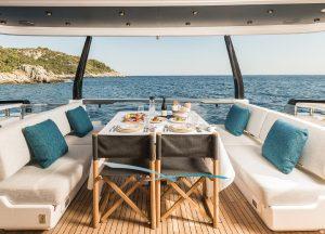 La-Morocha-Motorboat-1.jpg
