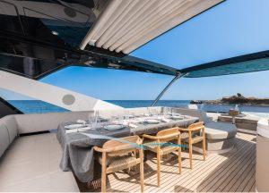 Sunseeker-76-saahsa-alfresco-fly.jpg