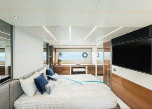 Sunseeker-76-saahsa-master-suite.jpg
