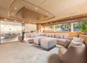 astondoa-102-glx-b4-salon.jpg