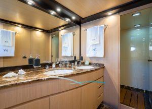 astondoa-120-glx-dolce-vita-iv-bath.jpg