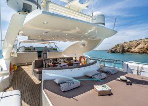 astondoa-120-glx-dolce-vita-iv-flybridge.jpg