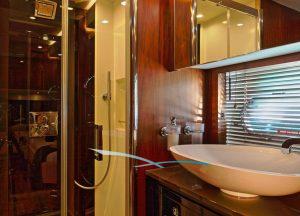 bathroom-luxury-yacht-sunseeker-predator-84-basad-balearic-islands.jpg