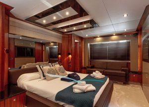 cabin-luxury-yacht-sunseeker-predator-84-basad-balearics.jpg
