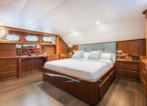 crn-ancona-34m-cabin.jpg