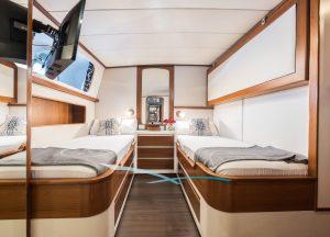 crn-ancona-34m-twin-cabin.jpg
