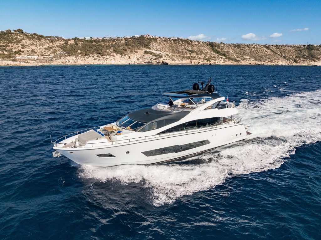Sunseeker 86 “Sea Water II” – View 2