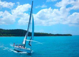 luxury-sailing-yacht-oyster-825-champagne-hippy-balearic-islands.jpg