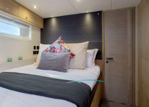 luxury-sailing-yacht-oyster-825-champagne-hippy-balearics-vip-cabin.jpg