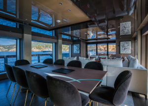 luxury-yacht-custom-line-alvium-dining-2.png