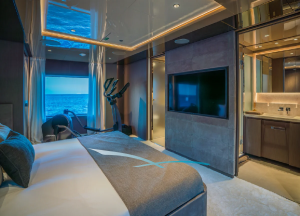 luxury-yacht-custom-line-alvium-master.png