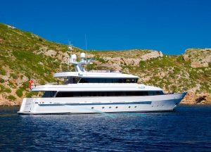 luxury-yacht-heesen-35-balearic-islands.jpg