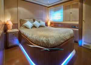 mastercabin-luxury-yacht-mangusta-130-shane-balearics.jpg