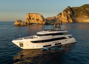 motor-yacht-aqua.jpg
