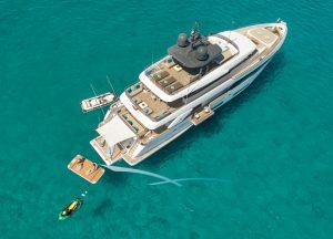 motor-yacht-aqua-main.jpg