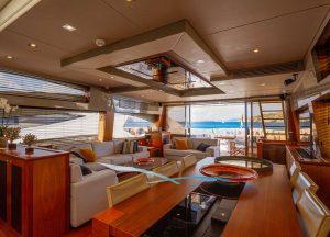salon-luxury-yacht-sunseeker-predator-84-basad-balearics.jpg