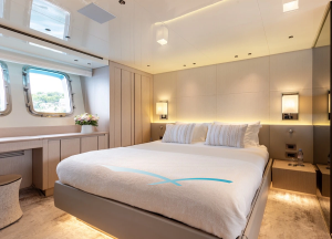 sanlorenzo-sx76-cloud-ix-master-suite.png