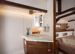 spirit-yachts-anima-II-cabin.jpg