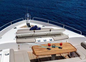 sunbeds-luxury-yacht-sunseeker-predator-84-basad-balearic-islands.jpg
